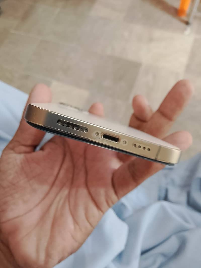 Apple iPhone 12 Pro Max 3