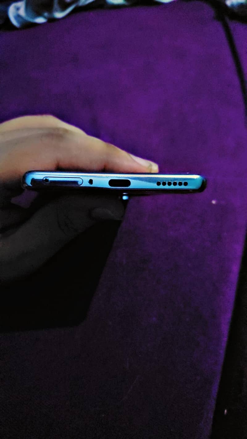 Tecno CAMON 40 Pro 4