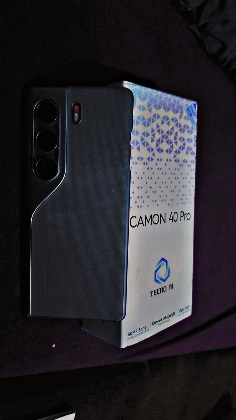Tecno CAMON 40 Pro 8