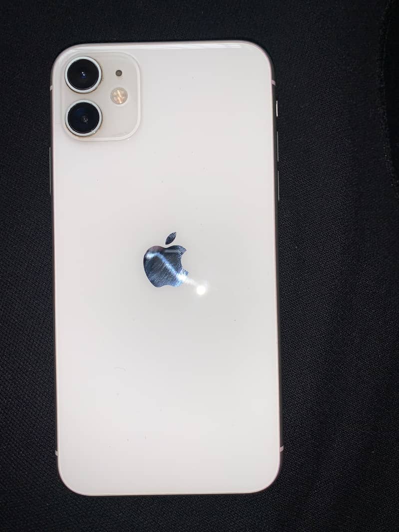 Apple iPhone 11 4
