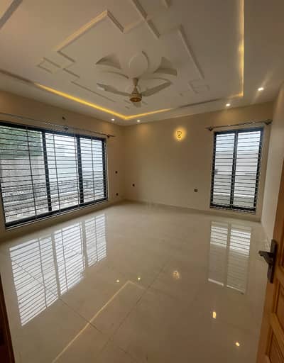 7 Marla Ground plus basement two Portion For Rent In Cbr Town