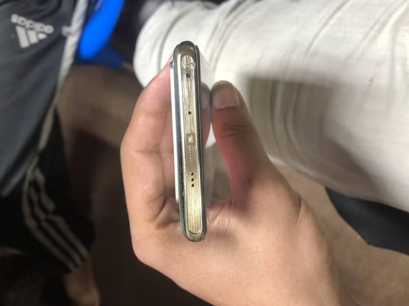 Infinix Note 40 Pro 5