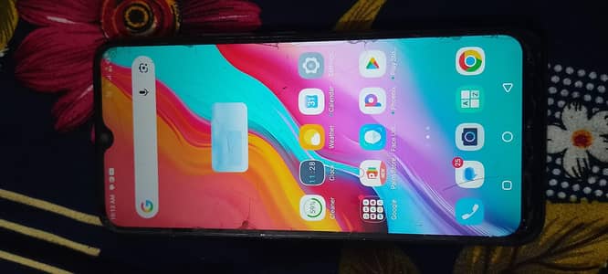 Infinix Hot 8 box k Sath panel change howa hai