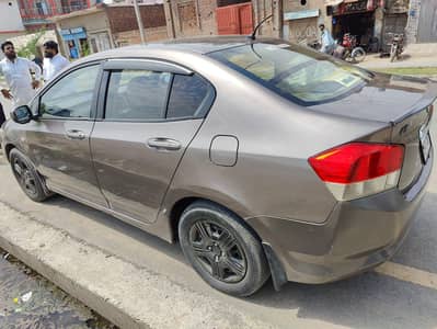 Honda City 2014  1.3 Manual  Shower for fresh look Non accidental