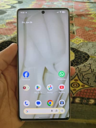 Google Pixel 7 Pro minor Dot on screen