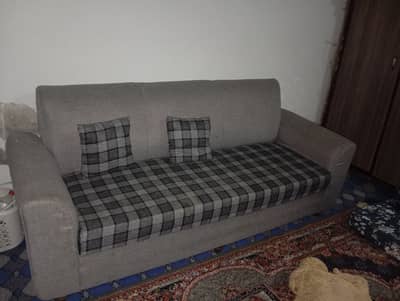 5 seater sofa set used as a new