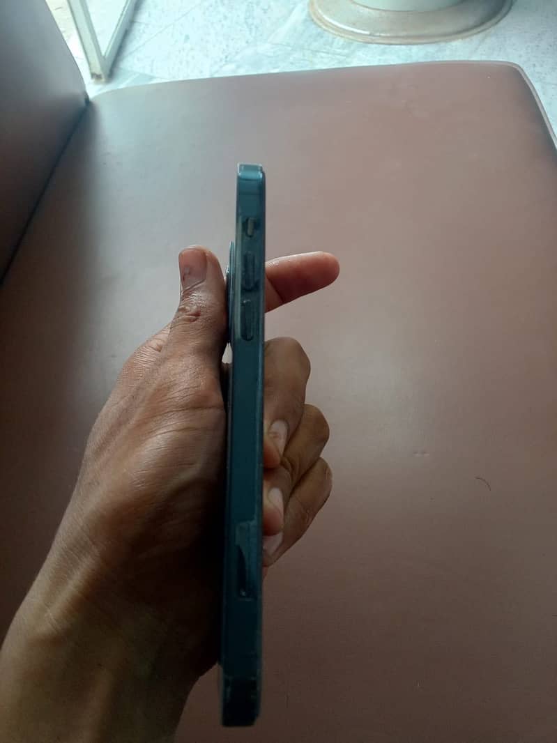 Apple iPhone 12 Pro 4