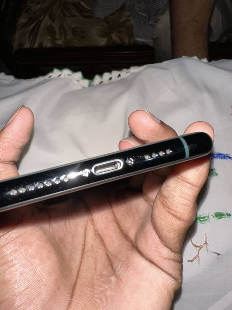 Apple iPhone 11 Pro Max 0