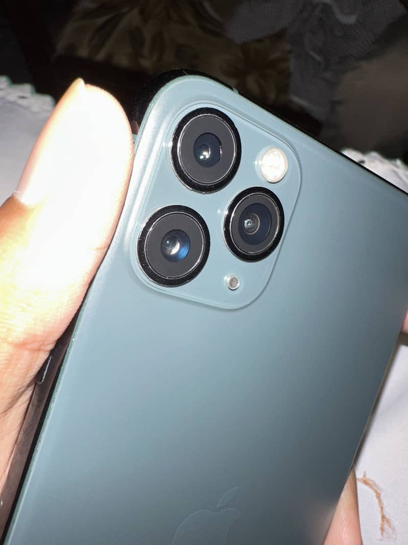 Apple iPhone 11 Pro Max 1