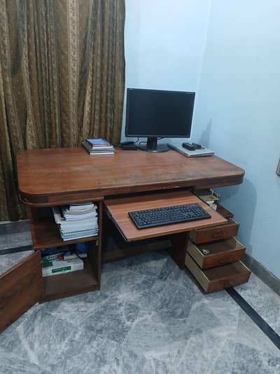 Wooden Office Table