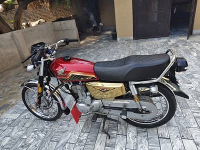 Honda CG 125 Special Edition 2024 Gold