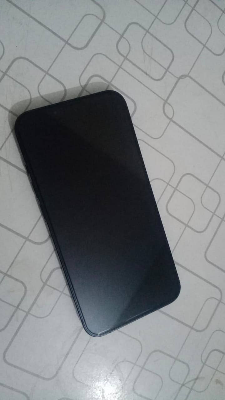 Apple iPhone 14 3