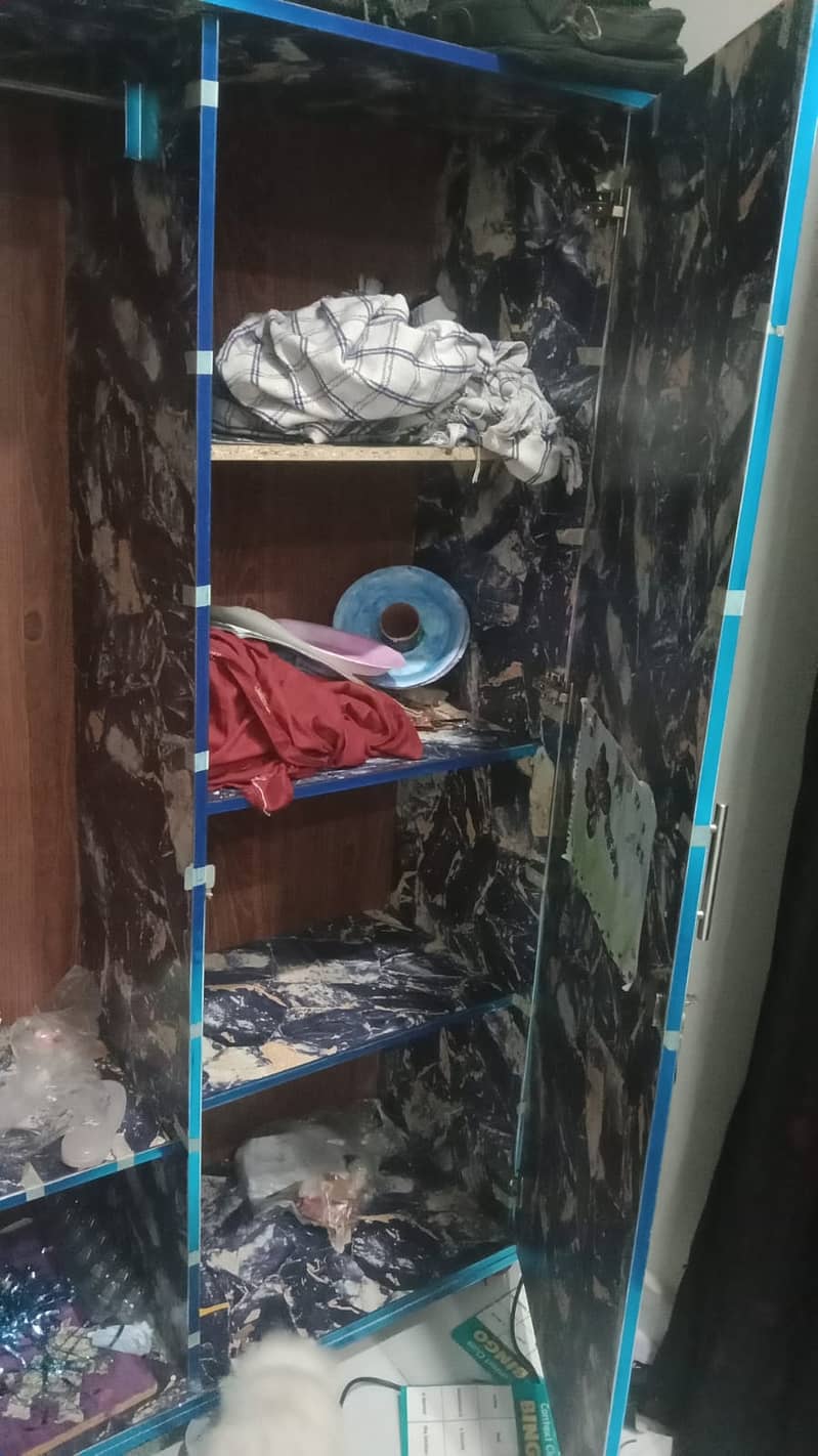 2 door wardrobe 1