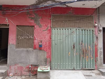 4 Marla Spacious House Available In Gajju Matah For sale