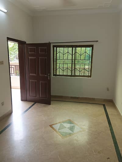 G-11 Size 4 Marla Upper Floor Portion For Rent