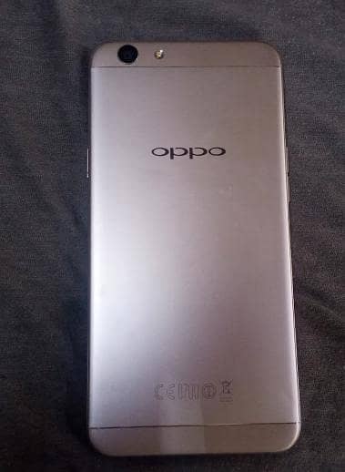 OPPO F1s