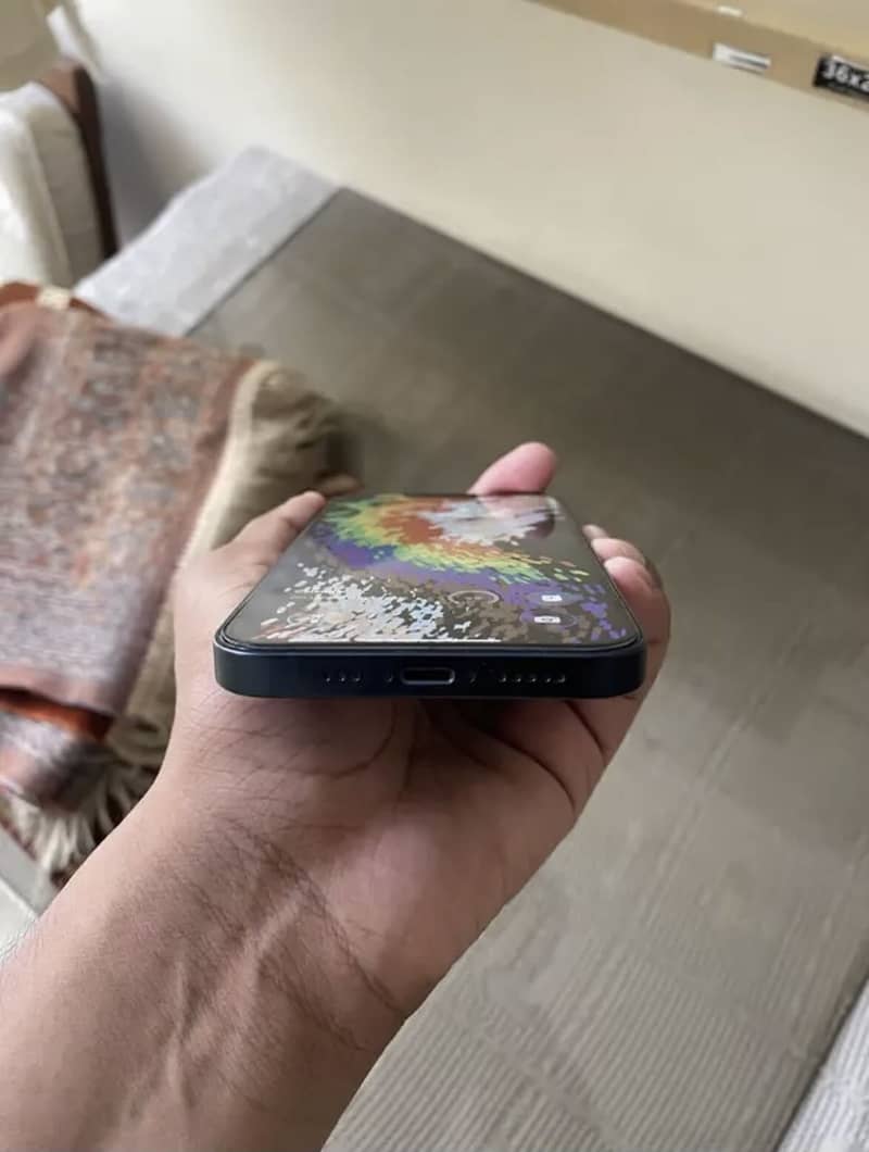 Apple iPhone 13 1