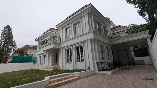 FOR RENT Modern Designer Triple Storey 8-Beds House F_8/4
