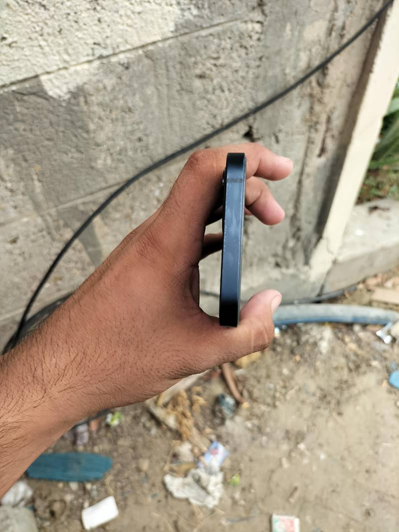 Apple iPhone 12 7