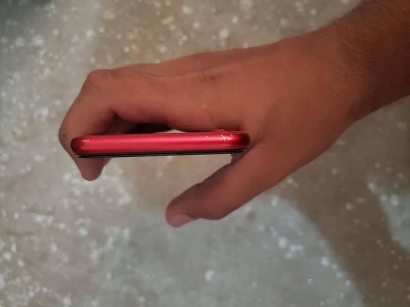 Apple iPhone 8 3