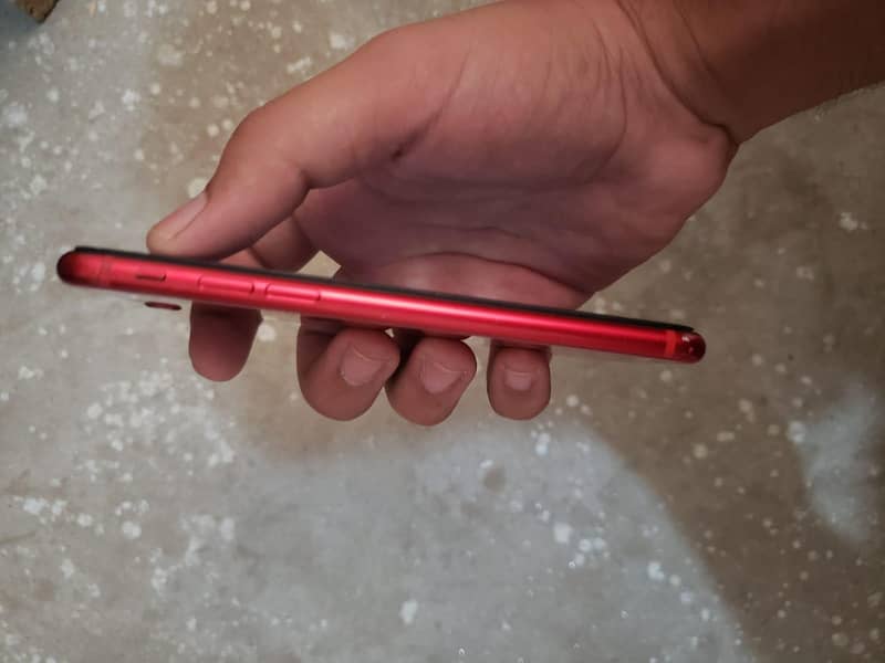 Apple iPhone 8 4