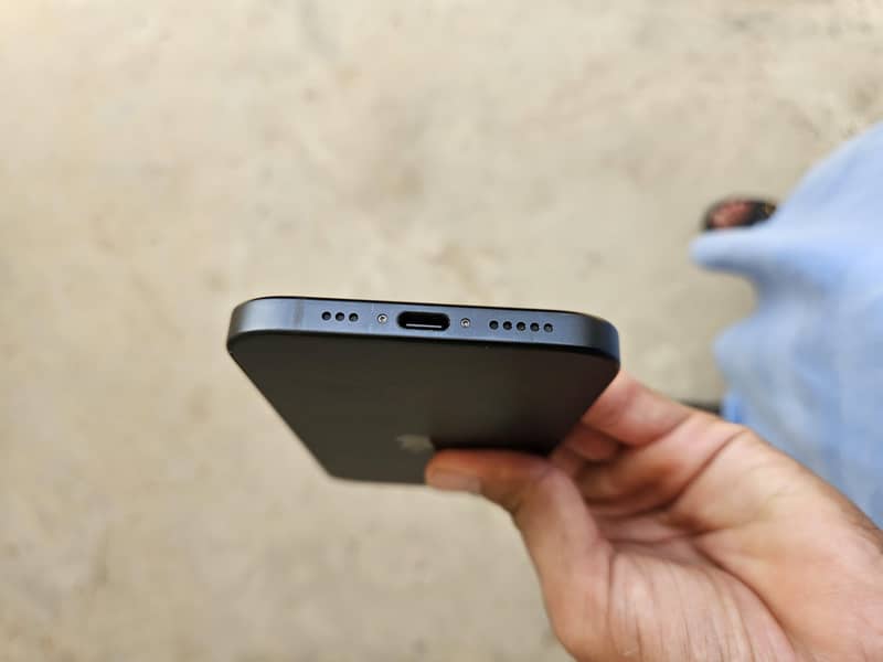 Apple iPhone 15 2