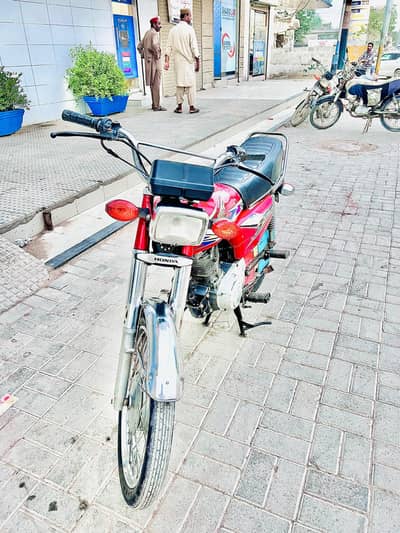 Honda 125 urgent for sale 03277517010 WhatsApp