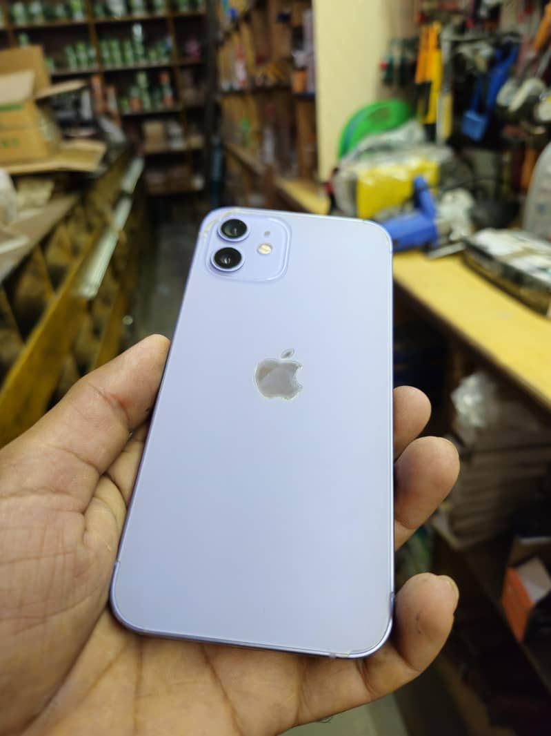 Apple iPhone 12 7