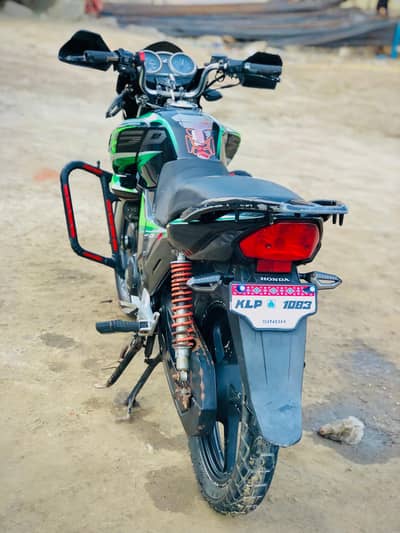 Honda CB150 F