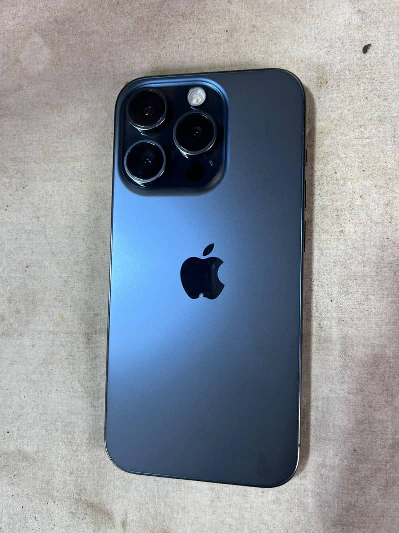 Apple iPhone 15 Pro 3