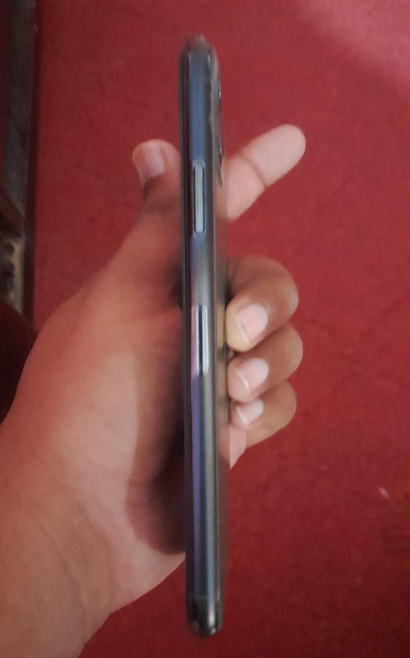 Apple iPhone 11 Pro Max 3