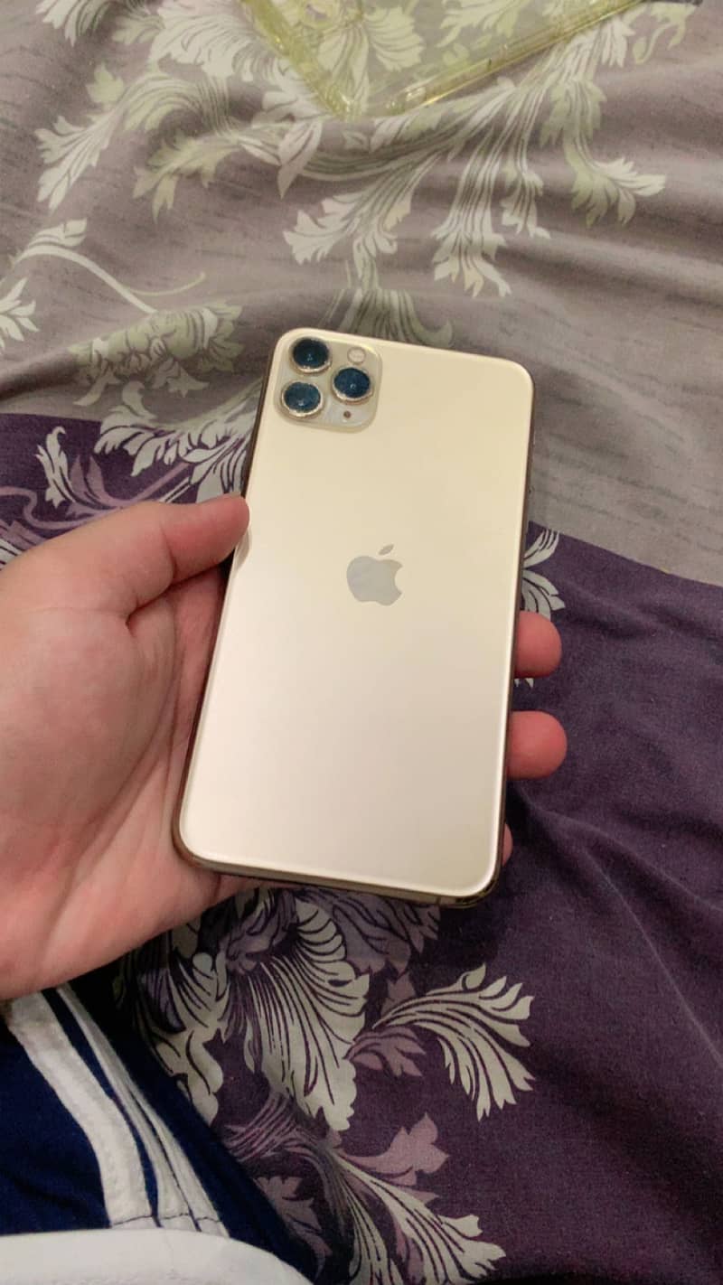 Apple iPhone 11 Pro Max 2