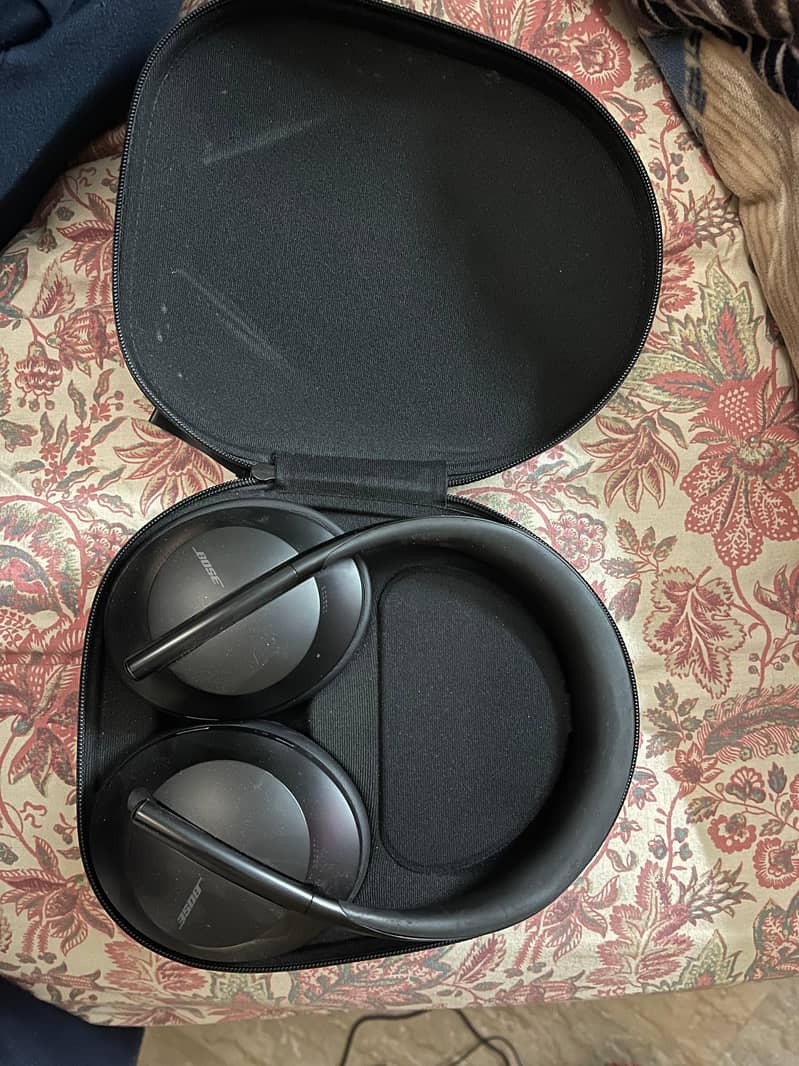 Bose nc 700 1