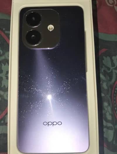 OPPO A3 starry purpl mobile phone like new never refurbished or opened