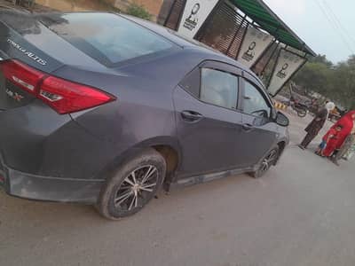 Toyota Corolla GLI 2014.   brand  new  condition 34