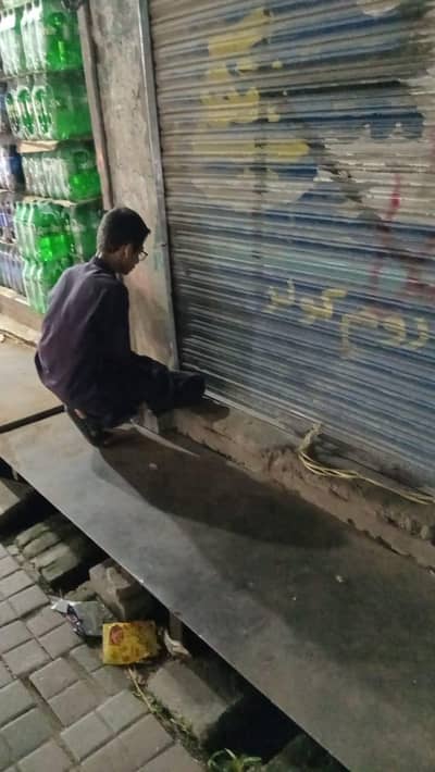 easy load ki sale k liay larkay ki zarorat hai