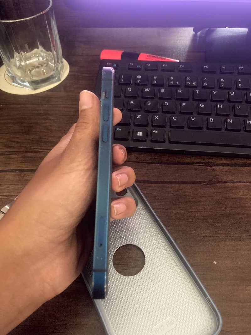 Apple iPhone 12 3