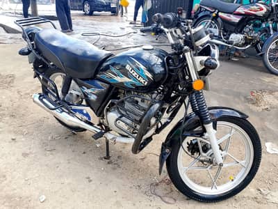Suzuki GS 150 2022