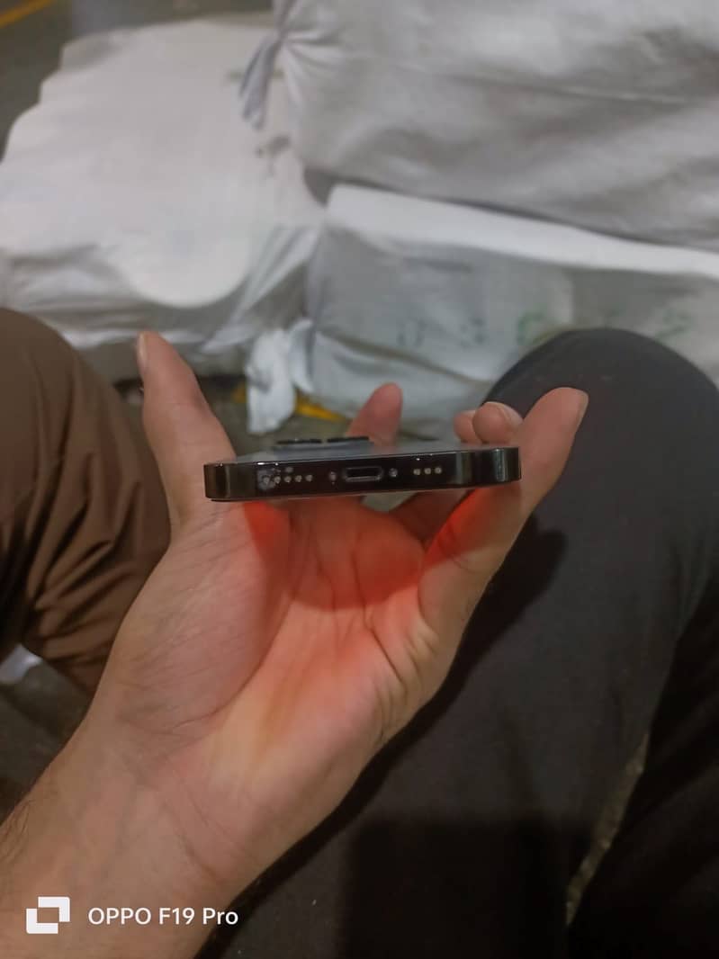 Apple iPhone 14 Pro 1
