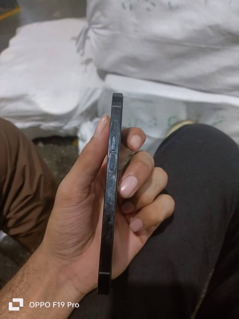 Apple iPhone 14 Pro 2