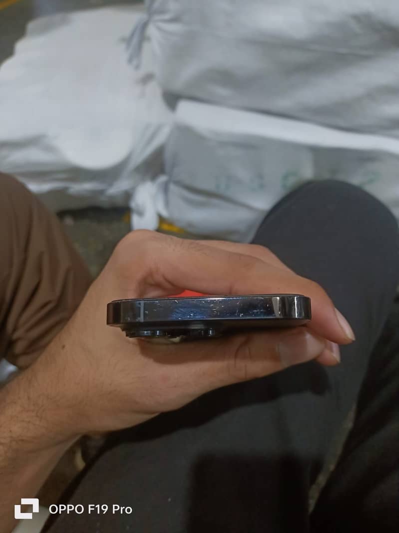 Apple iPhone 14 Pro 3