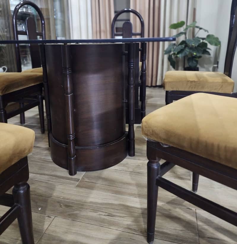 6 seater dining table 4