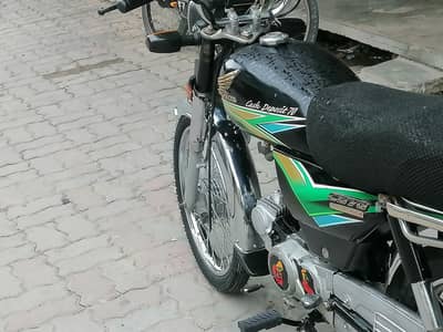 Honda cd 70 available in new condition