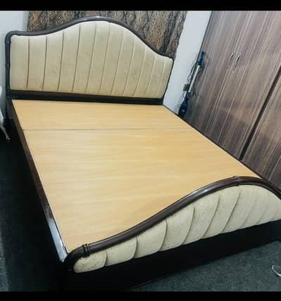 King size bed