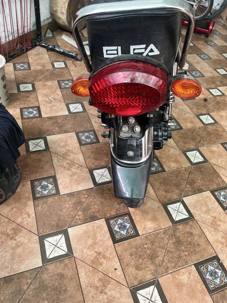 Alpha Ev 125 4