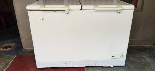 D freezer in good condition