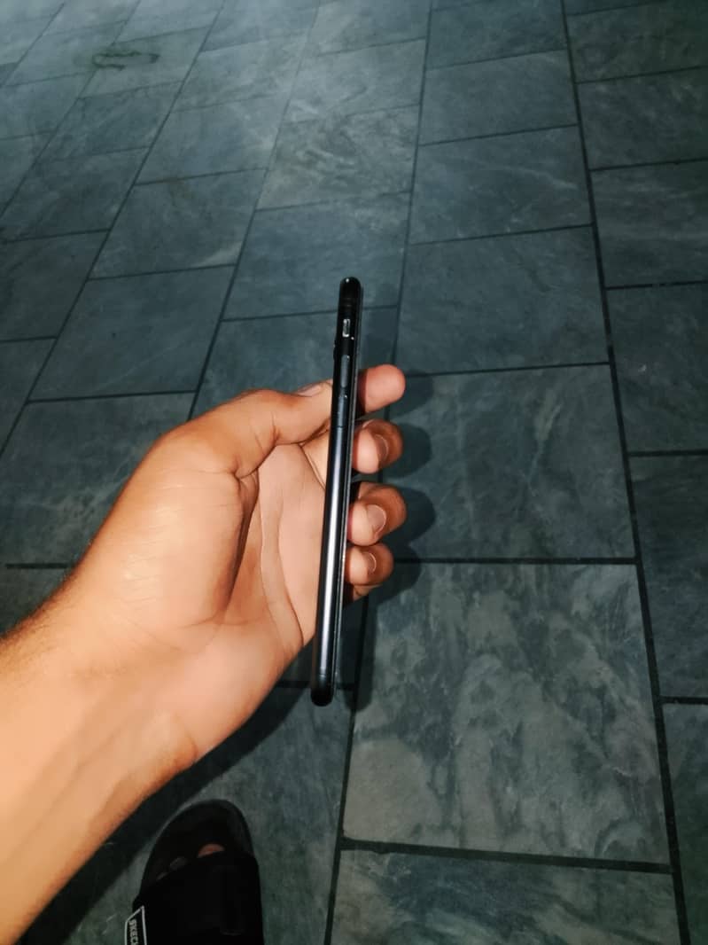 Apple iPhone 7 6