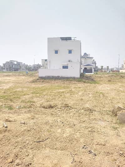 10 Marla Plot For Sale In Paragon City