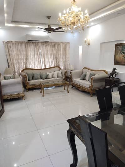 10 Marla House For Rent In Paragon City