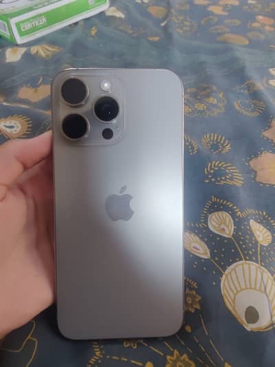 Apple iPhone 15